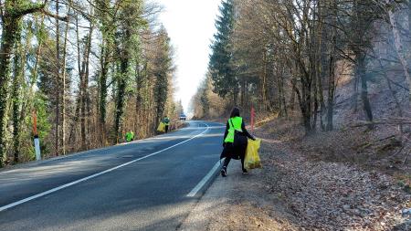 12 Čistilna akcija na Radenskem polju v letu 2022. Foto T. Stepišnik